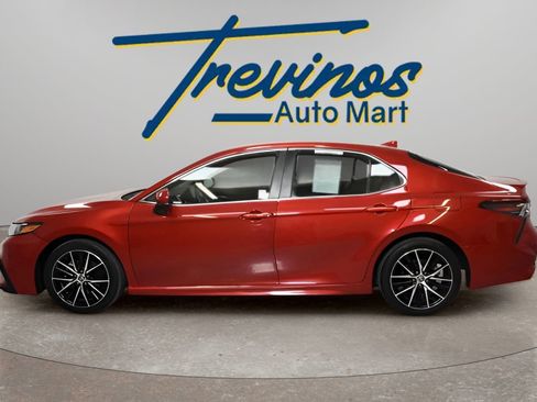 Used 2021 Toyota Camry SE image 8