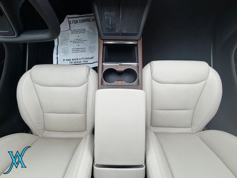 Used 2022 Tesla Model S Standard Range AWD/4WD image 29