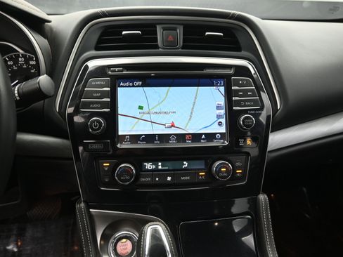 Used 2018 Nissan Maxima 3.5 SV image 13