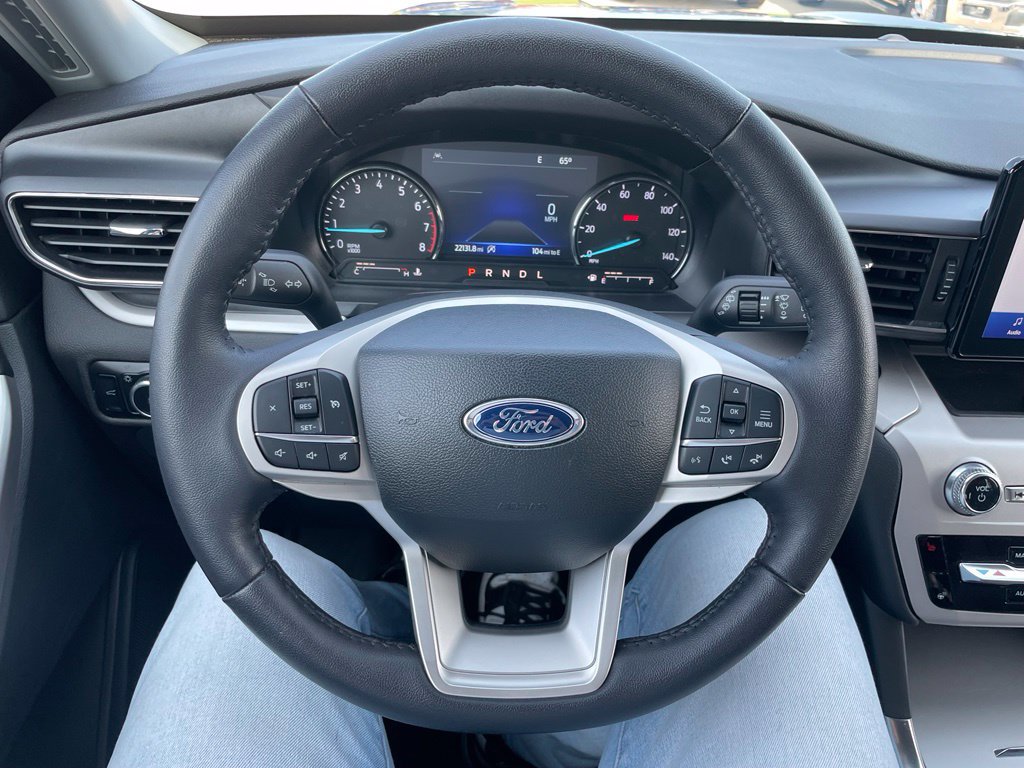 Used 2024 Ford Explorer XLT w/ Equipment Group 202A AWD/4WD image 23