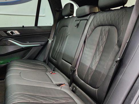 Used 2024 BMW X5 M60i image 18