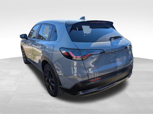Used 2025 Honda HR-V Sport image 2