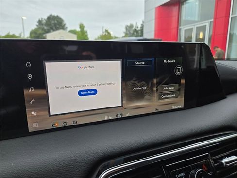 New 2025 Nissan Armada SL w/ Captain's Chari Seat Package image 18