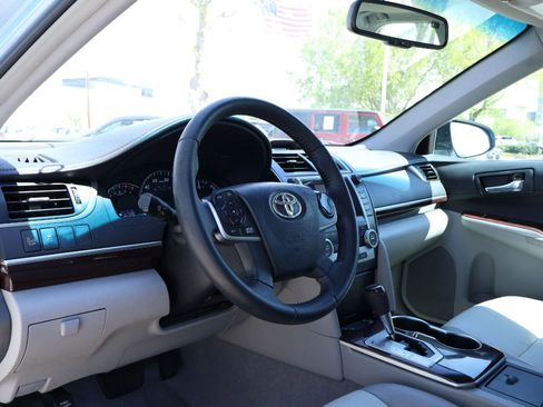 Used 2013 Toyota Camry XLE image 2