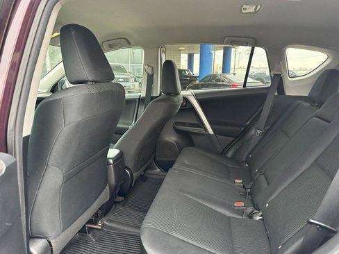 Used 2017 Toyota RAV4 LE image 10