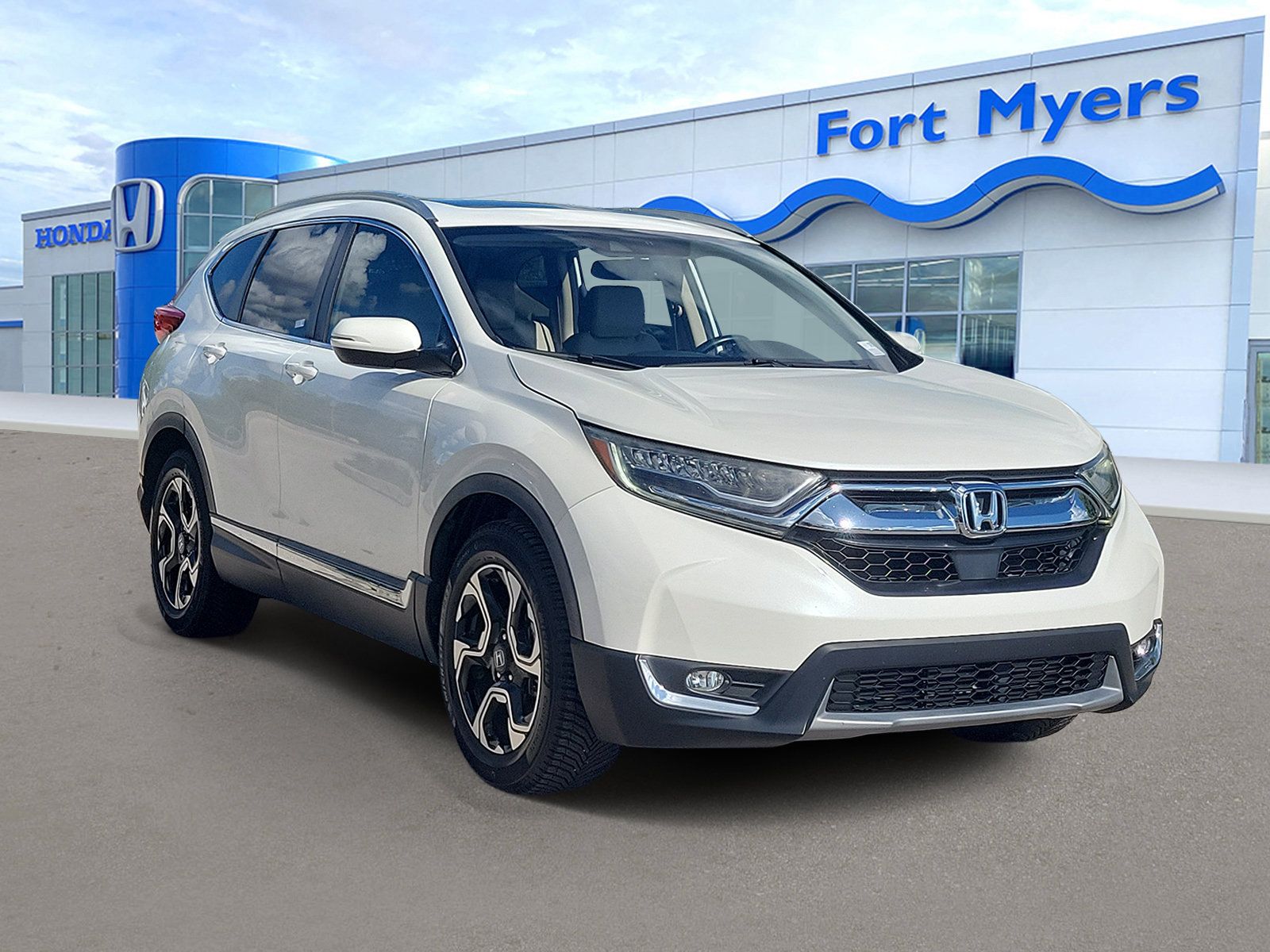 Used 2018 Honda CR-V Touring image 1