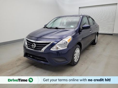 Used 2019 Nissan Versa SV image 1