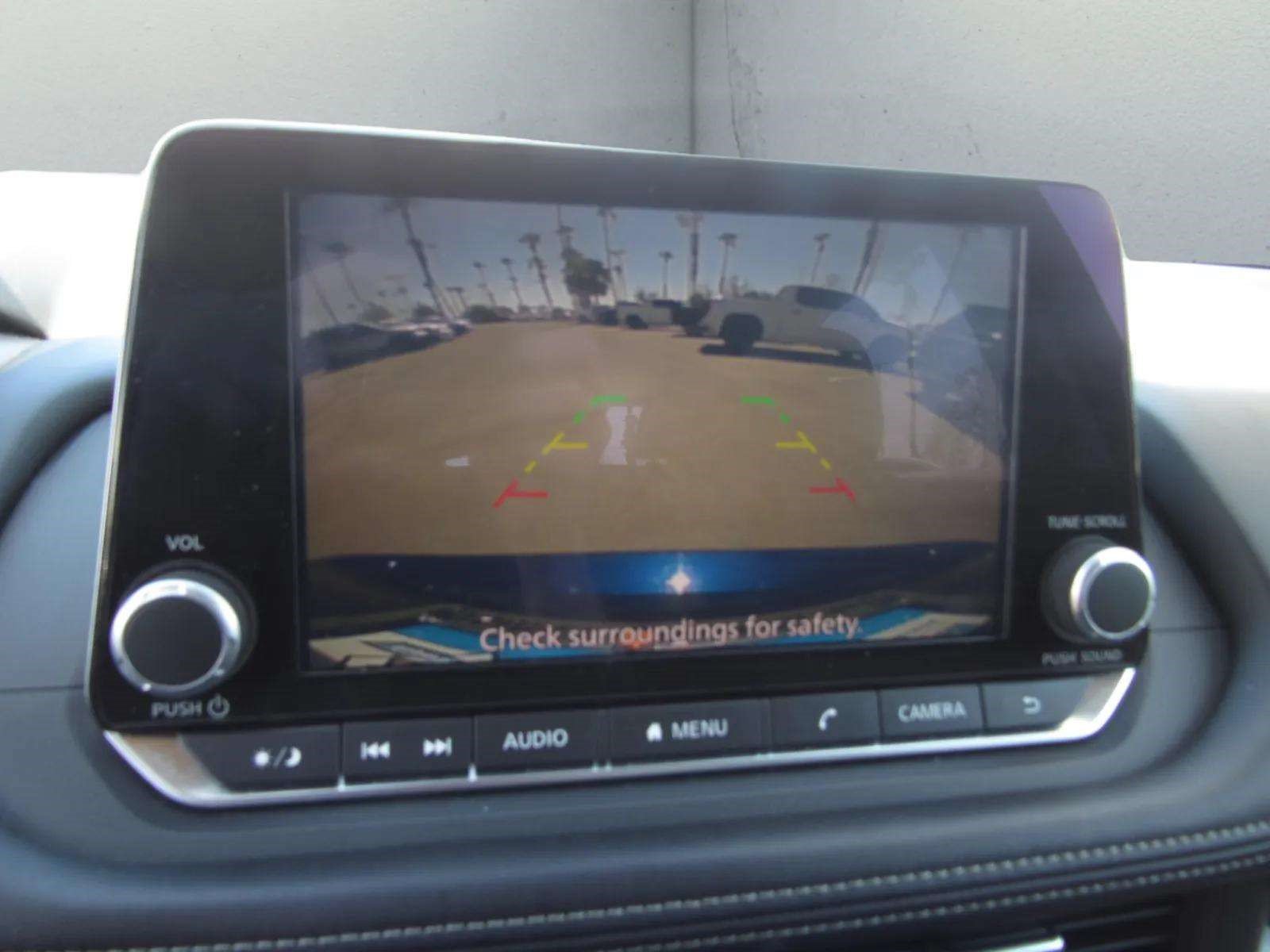 Used 2025 Nissan Rogue SV FWD image 20