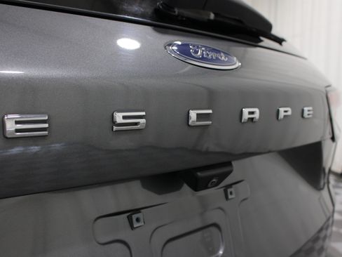 Used 2022 Ford Escape SEL w/ Technology Package FWD image 28