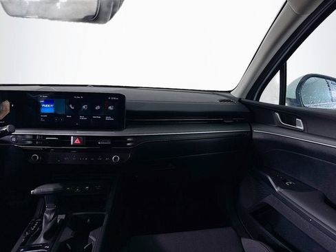 New 2025 Kia K5 LXS image 21