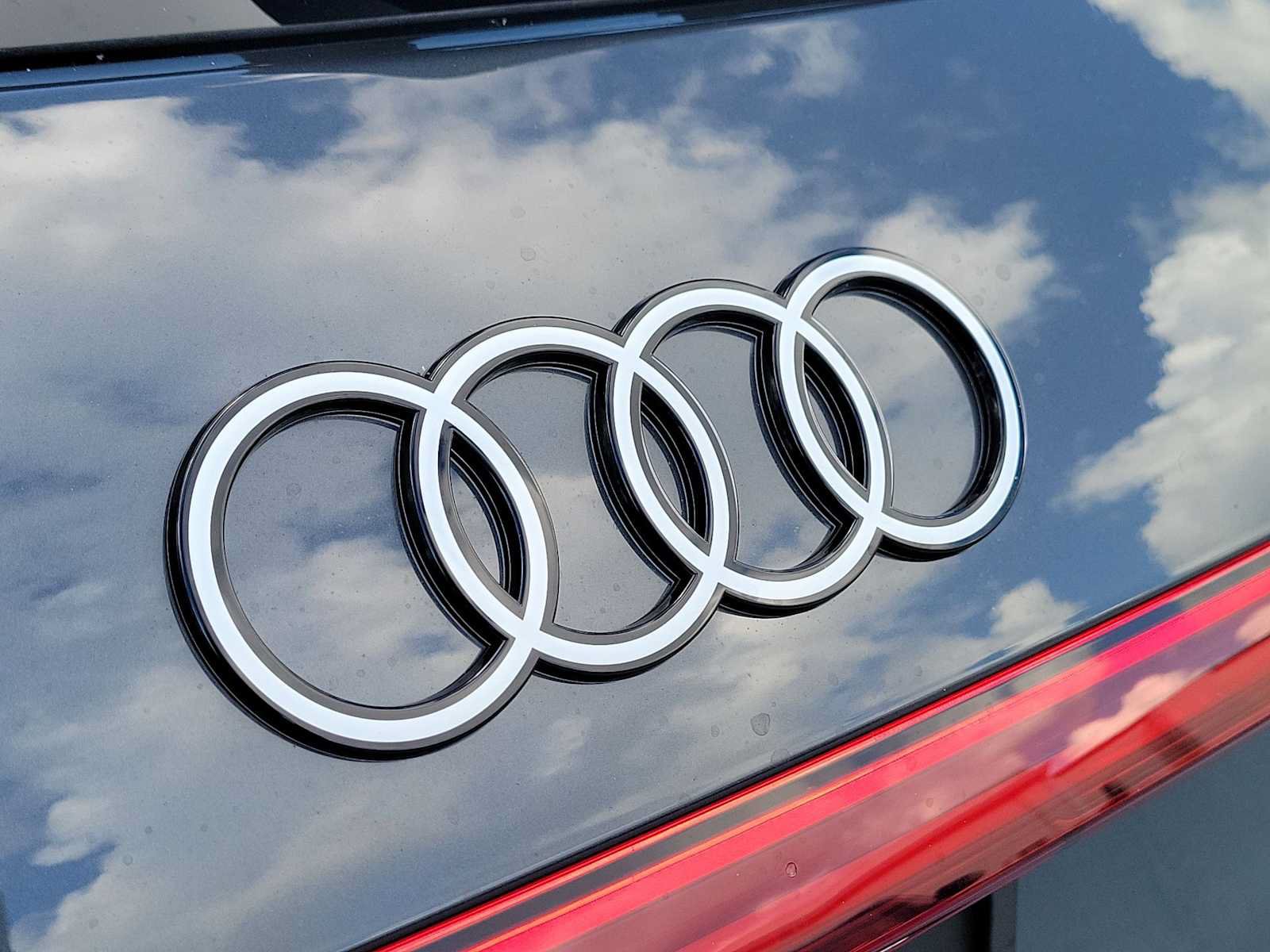 New 2026 Audi SQ5 Premium Plus AWD/4WD image 10