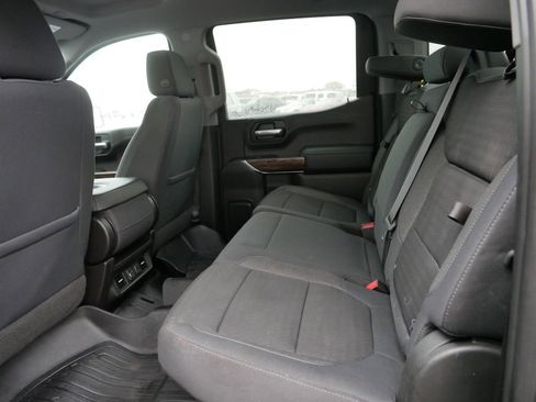 Used 2019 GMC Sierra 1500 SLE w/ SLE Value Package AWD/4WD image 18
