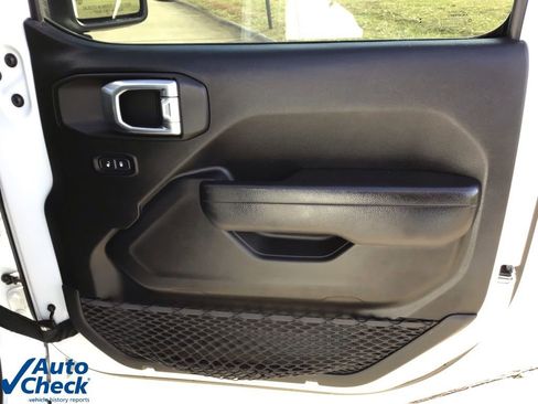 Used 2022 Jeep Wrangler Unlimited Rubicon 4xe w/ Cold Weather Group image 20