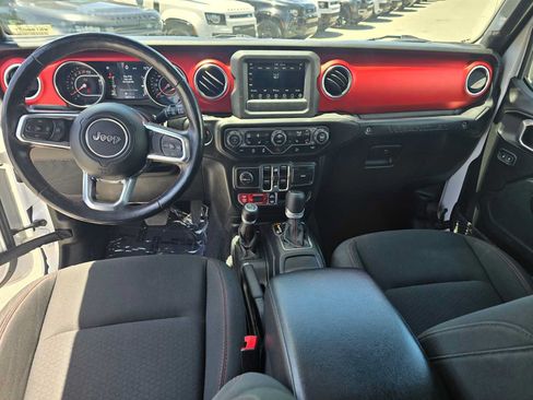 Used 2021 Jeep Wrangler Unlimited Rubicon w/ Cold Weather Group AWD/4WD image 20