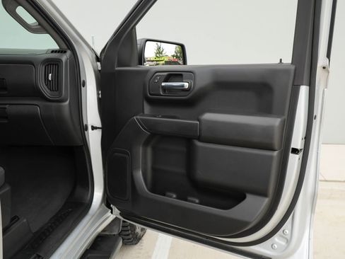 Used 2021 Chevrolet Silverado 1500 Custom Trail Boss AWD/4WD image 18
