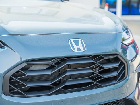 Certified 2025 Honda HR-V Sport image 11