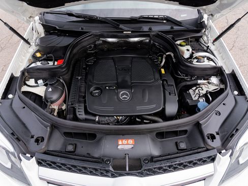 Used 2015 Mercedes-Benz GLK 350 4MATIC image 13