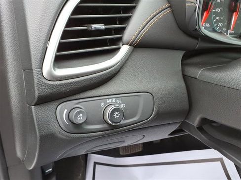 Used 2022 Chevrolet Trax LT w/ Driver Confidence Package image 16