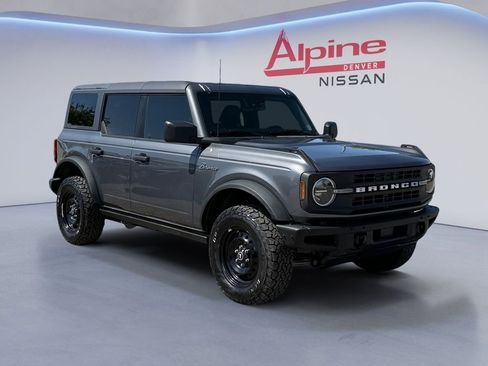 Used 2022 Ford Bronco Black Diamond image 7