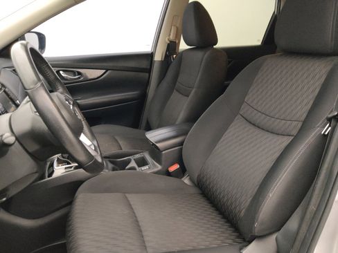Used 2019 Nissan Rogue SV FWD image 17