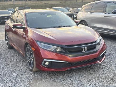 Used 2019 Honda Civic Touring image 3