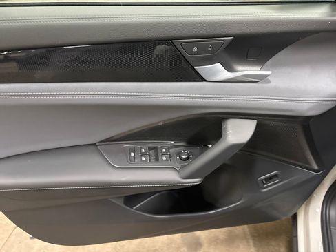 New 2026 Volkswagen Tiguan SE R-Line AWD/4WD image 11