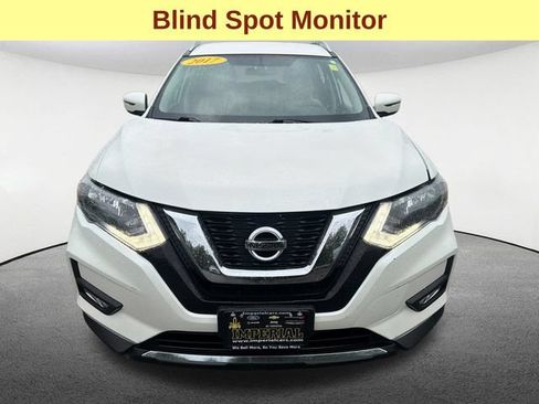 Used 2017 Nissan Rogue SV FWD image 4