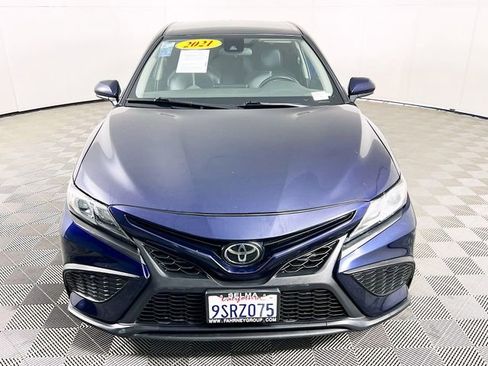 Used 2021 Toyota Camry SE FWD image 2