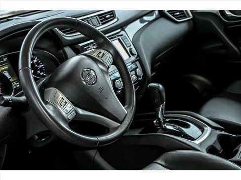 Used 2015 Nissan Rogue SL w/ SL Premium Package image 15