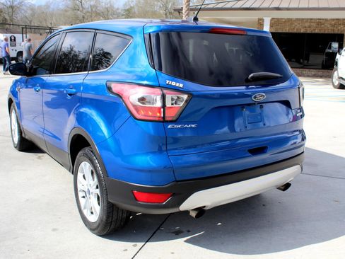 Used 2017 Ford Escape SE image 18
