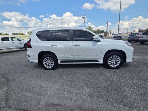 Used 2017 Lexus GX 460 Premium AWD/4WD image 2