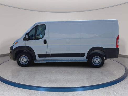 Used 2025 RAM ProMaster 2500 w/ U-Haul Equipment Group FWD image 9