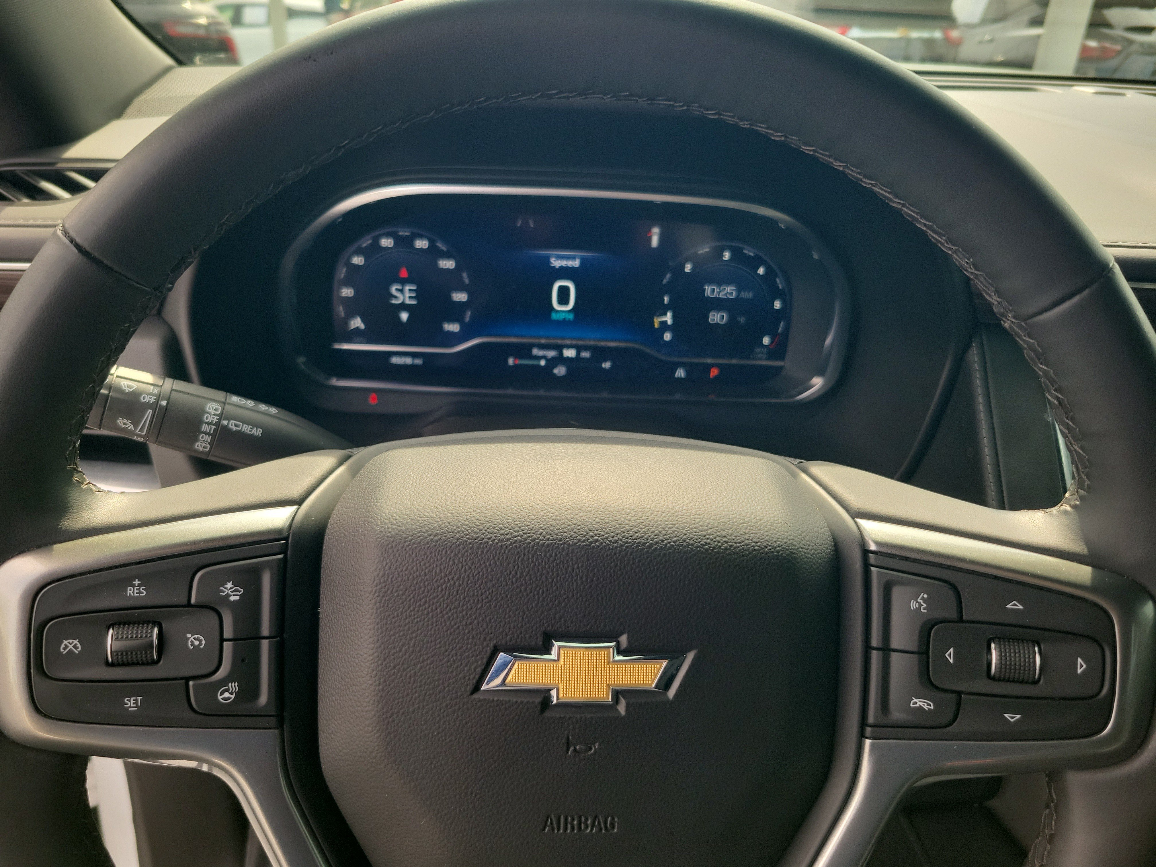 Used 2024 Chevrolet Suburban LT w/ Luxury Package RWD image 21
