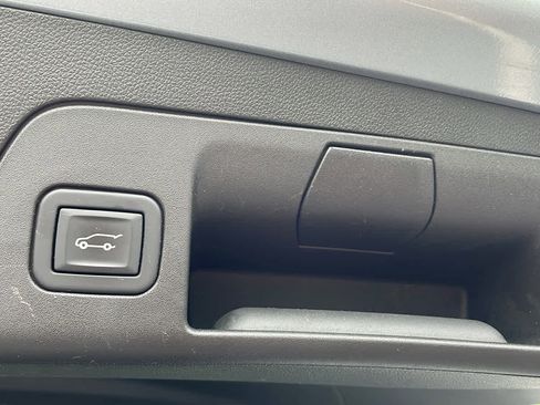 Certified 2023 Buick Envision Avenir image 28