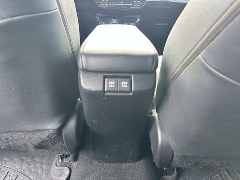 Used 2019 Toyota Prius XLE image 13