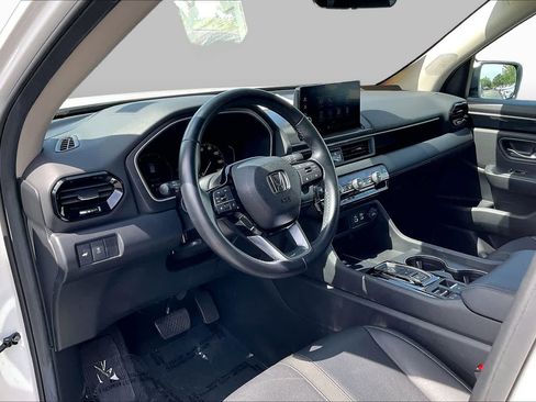Used 2025 Honda Pilot EX-L image 14