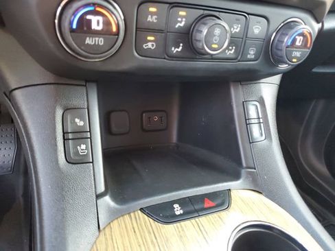 Used 2017 GMC Acadia Denali w/ Technology Package image 23