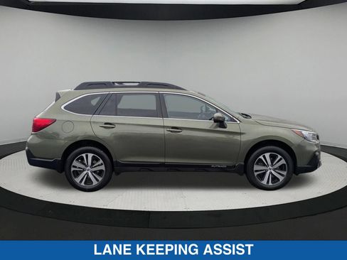 Used 2019 Subaru Outback 2.5i Limited AWD/4WD image 2