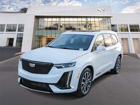 New 2025 Cadillac XT6 Sport image 3