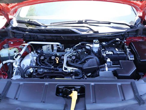 Used 2021 Nissan Rogue SV FWD image 9