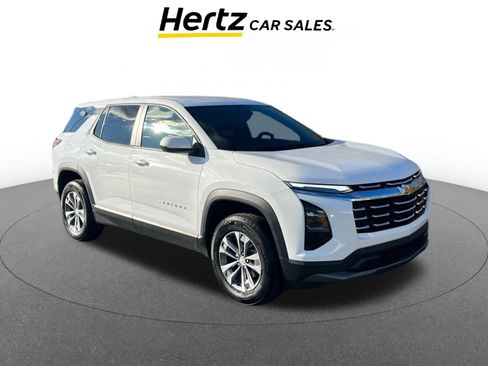Used 2025 Chevrolet Equinox LT image 1