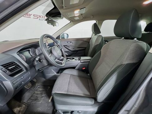 Used 2023 Nissan Rogue SV AWD/4WD image 9