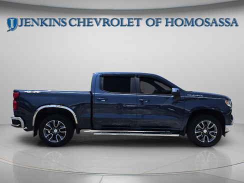 Used 2022 Chevrolet Silverado 1500 LT image 3