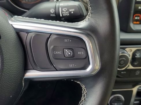 Used 2022 Jeep Wrangler Unlimited Sahara w/ Cold Weather Group image 20