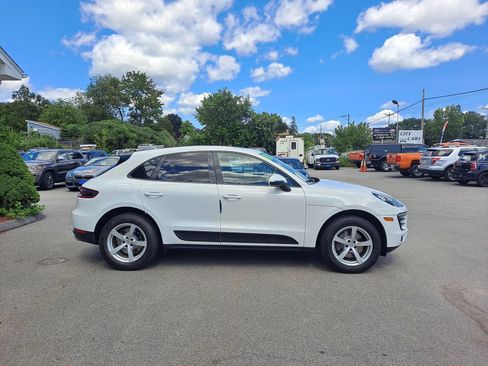 Used 2018 Porsche Macan Sport Edition AWD/4WD image 4