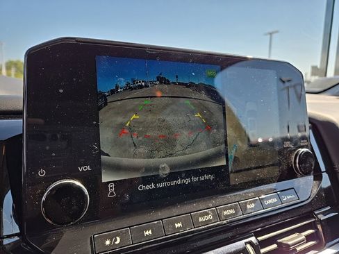 Used 2022 Nissan Pathfinder Platinum image 28