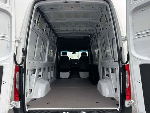 New 2025 Mercedes-Benz Sprinter 2500 image 6