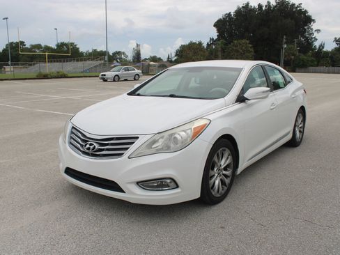 Used 2013 Hyundai Azera FWD image 2