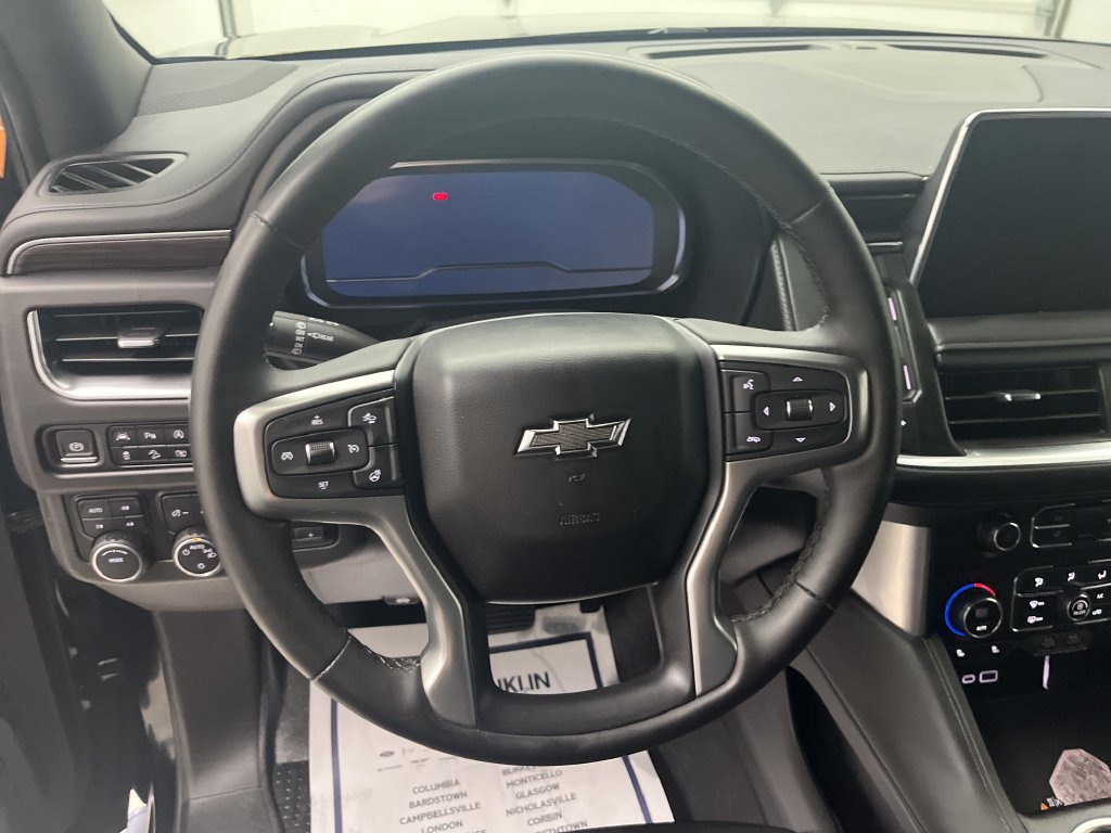 Used 2024 Chevrolet Suburban Z71 w/ Luxury Package AWD/4WD image 16
