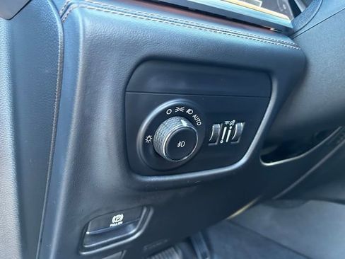 Used 2021 Jeep Grand Cherokee L Summit image 10